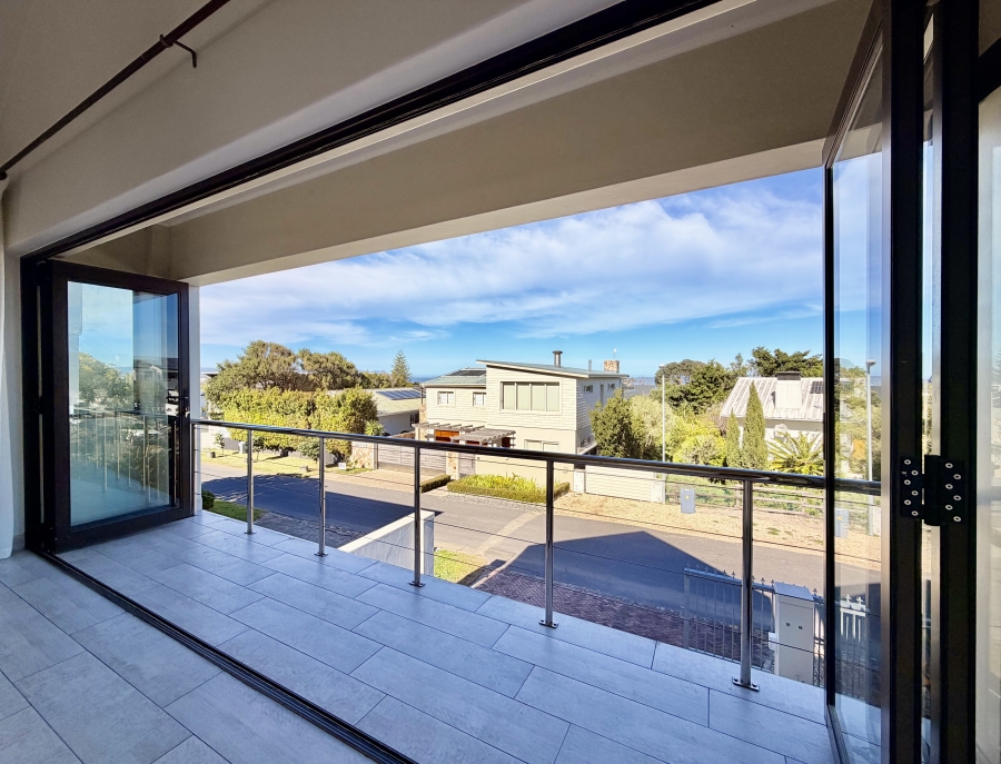 3 Bedroom Property for Sale in Voelklip Western Cape